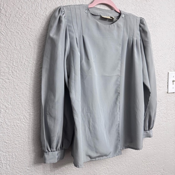 Vintage 80’s Liz Claiborne Silver Gray Padded Shoulder Blouse Size 8 - Picture 3 of 7